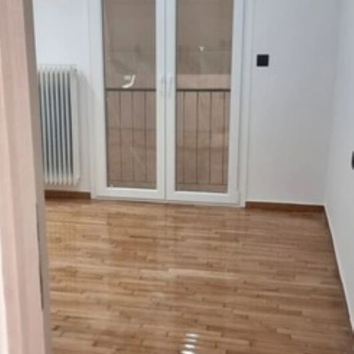 Διαμέρισμα στην Κυψέλη ανακαινισμένο 78 τ.μ., 2 υπνοδωμάτια, βεράντα, χαρακτηριστικά ασφαλείας