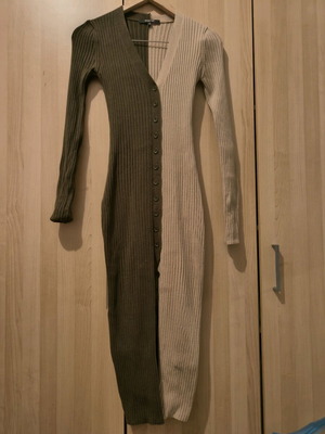 Poeta dress M-L like new two-tone with buttons