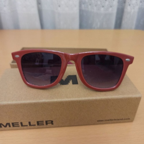 Women's sunglasses like new, apple blossom color