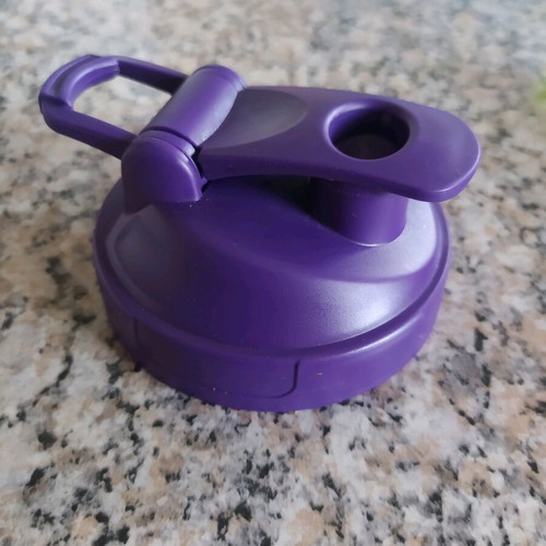 Shaker like new with separate compartment for liquids and solids 350ml