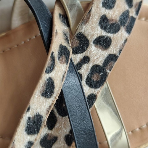 Women's sandals size 39 like new, black and beige
