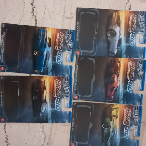 Hot Wheels Hybrid Speed vehicle set 5 pieces like new