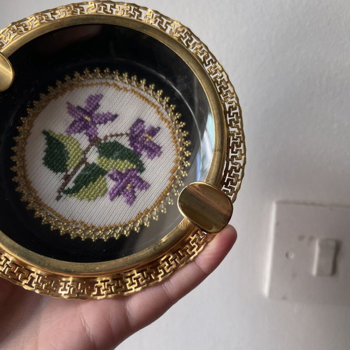 Vintage ashtray with embroidery and gold detail