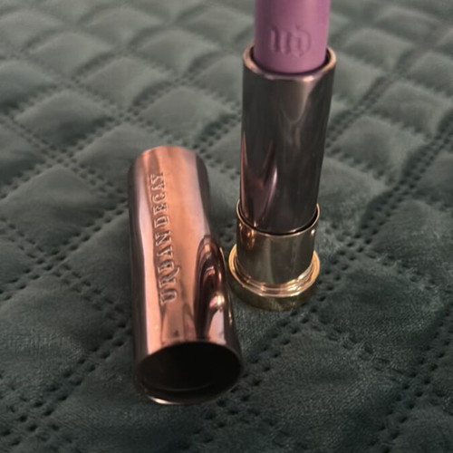 Urban Decay lipstick new, shade Twitch cream