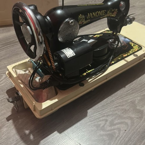 Vintage Janome HA-1 / 131 sewing machine like new