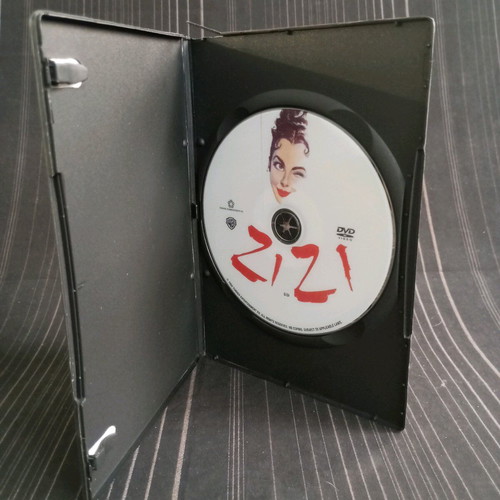 Gigi DVD like new