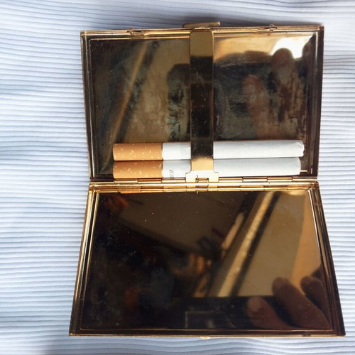 Johnnie Walker Black Label collectible cigarette case like new