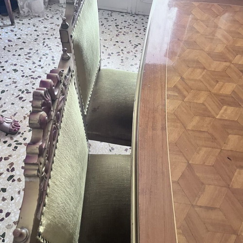 Dining table and chairs used, excellent condition