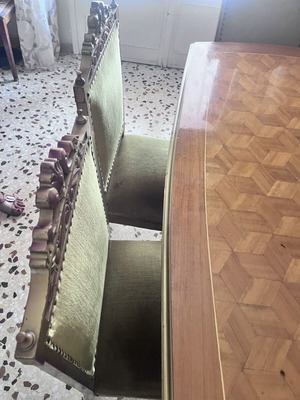 Dining table and chairs used, excellent condition
