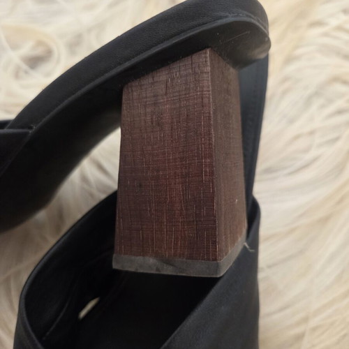 Mango Kurku Black Leather Twist Knot Mules like new