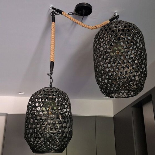 Ceiling lights like new with bulbs included