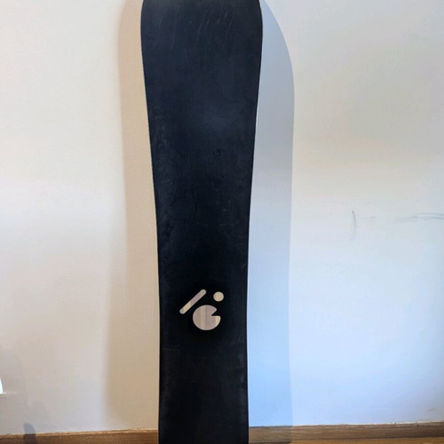 Slash by GiGi ATV Bird 161cm snowboard like new