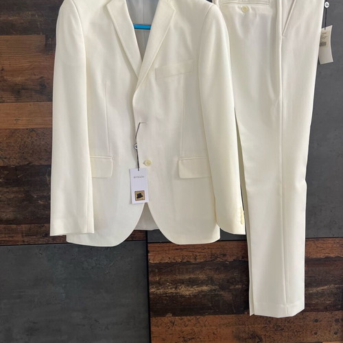 Bitsiani men's summer suit new, off white, jacket size 48, pants size 42