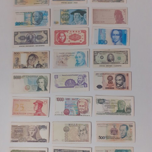Paper banknotes stickers used, various countries (Karouzel)