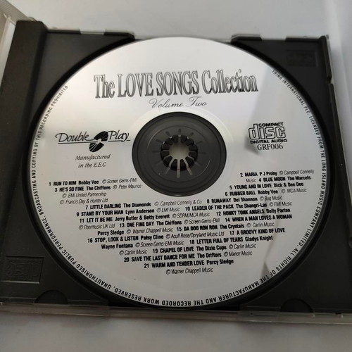 The LOVE SONGS Collection Volume Two CD like new