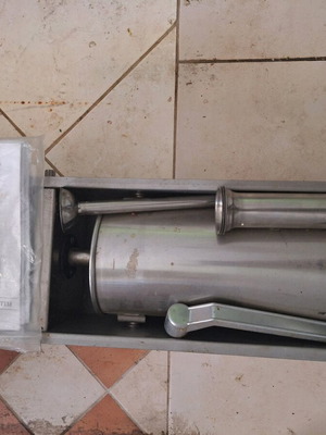 Sausage machine like new