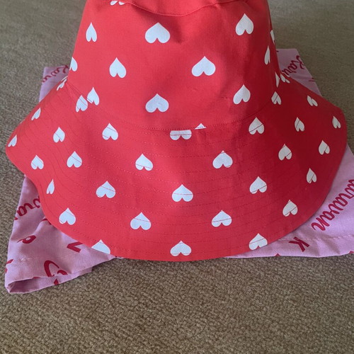Karavan Roxy Hat red, new with tags