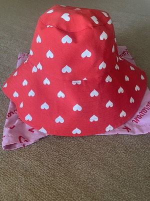 Karavan Roxy Hat red, new with tags