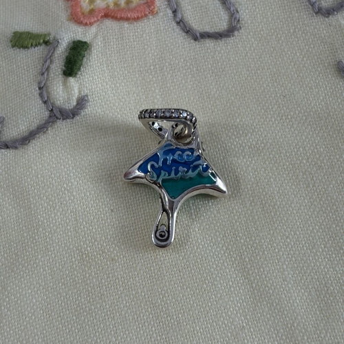 Pandora blue stingray charm pendant