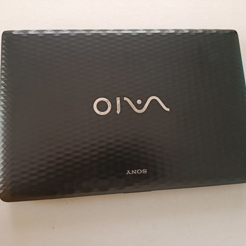 Sony Vaio VPC EL3S1E laptop with AMD E450, 8GB RAM, 120GB SSD, Linux