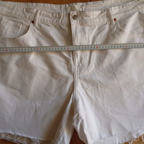 H&M White Denim Shorts like new, XXXL (46)