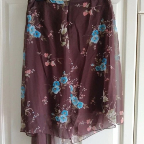 Anna Riska skirt new, floral chiffon with satin lining, size XL