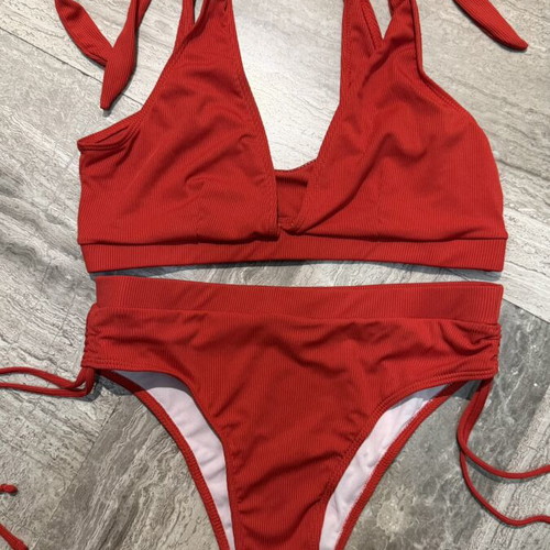 Shein red swimsuit like new with adjustable straps, size L