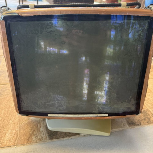 Sony Trinitron CPD-110EST 15" CRT display for spare parts or repair