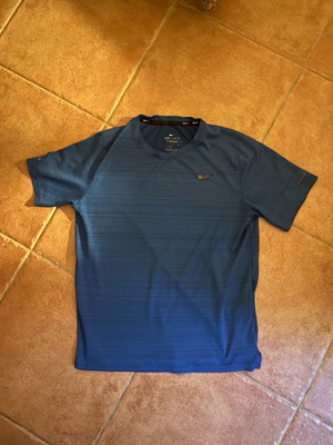 Nike kids t-shirt used, blue, size 158 cm