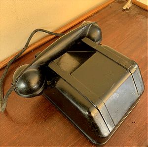 Τηλέφωνο με μανιβελα του 1950