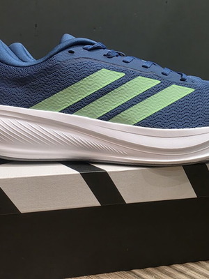 Adidas men's sneakers like new, size 45