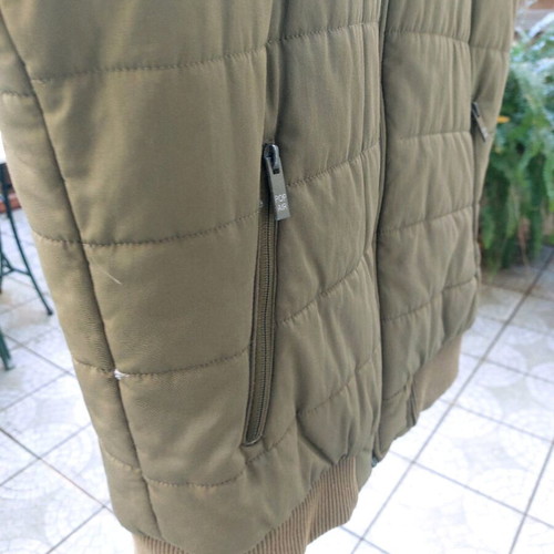 Pop-Air sleeveless vest khaki Medium like new