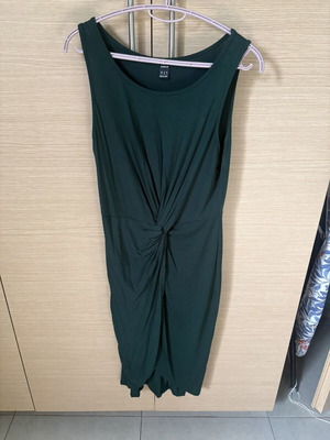 SHEIN φόρεμα medium πράσινο σαν καινούργιο