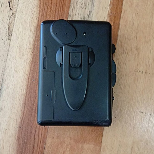 Philips AQ6527/00 portable auto reverse cassette player used