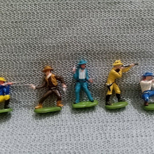 Britain's LTD Cowboy Toy Soldiers used, pack of 5 plastic figures