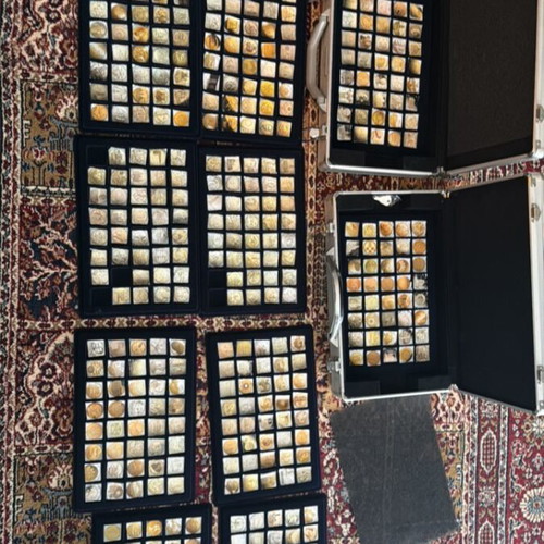 Suitcases for 2€ Coin Collection new
