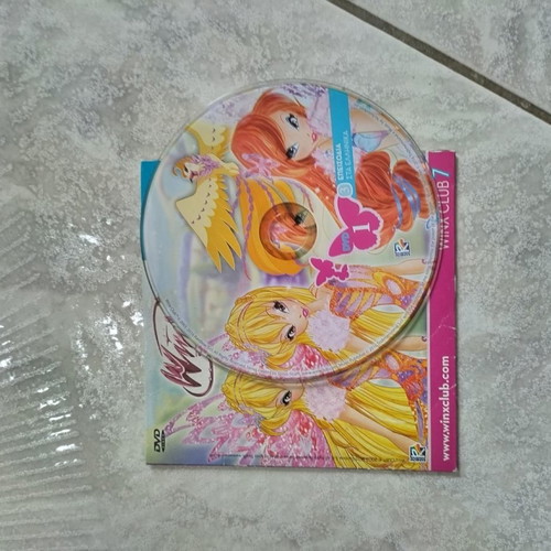 Winx DVD used, dubbed