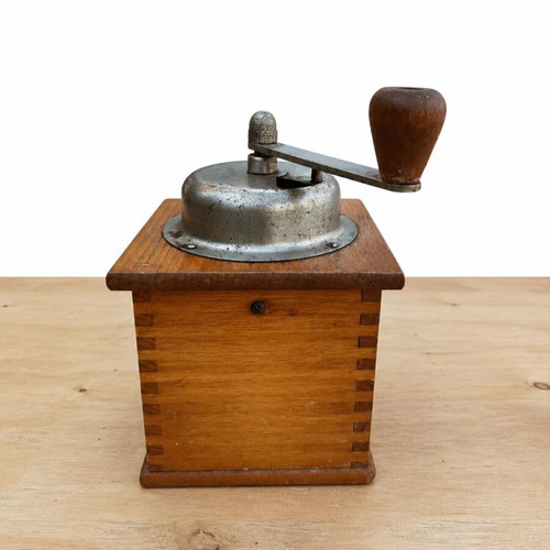 Coffee grinder vintage used, VEB Schnittwerkzeuge und Metallwarenfabrik Klingenthal