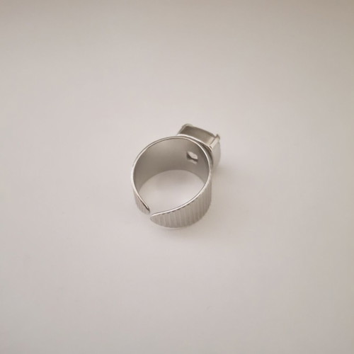 Steel silver chevalier ring with adjustable transparent square stone, like new