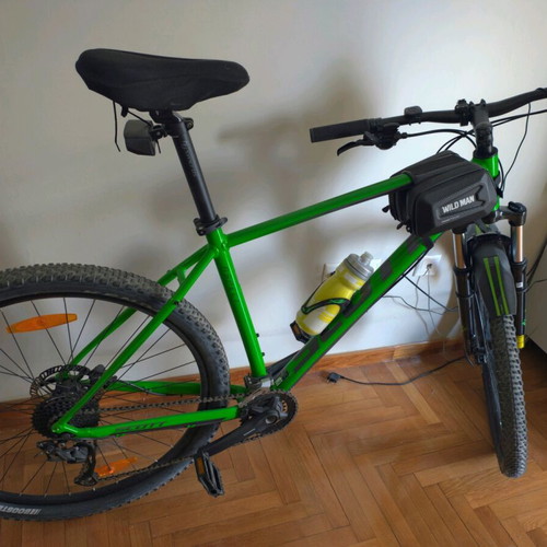 Scott mountain bike like new with disc brakes, men's