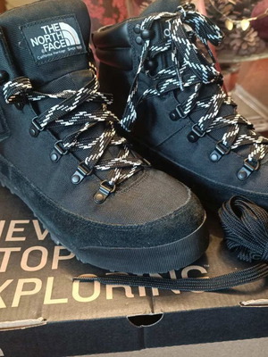 The North Face Back To Berkeley NL boots like new, size 42 (27cm)