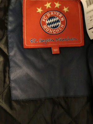 Μπουφάν FC Bayern Munchen αυθεντικό σαν καινούργιο, μέγεθος 152