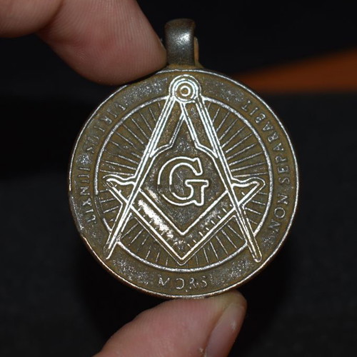 Masonic pendant used, bronze, 46x38x6 mm