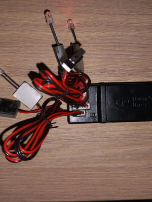 Γνησια φωτα απο THUNDER TIGER TS4N