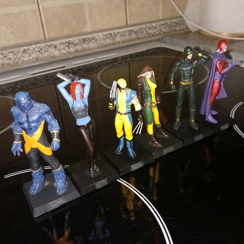 Marvel figures like new condition