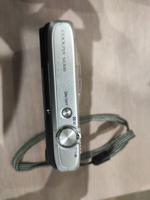 Nikon Coolpix S6300 digital camera like new