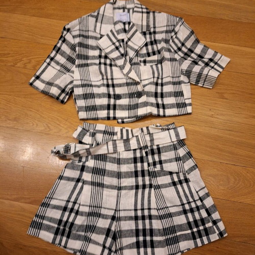 Bershka jacket and shorts set like new, black and white