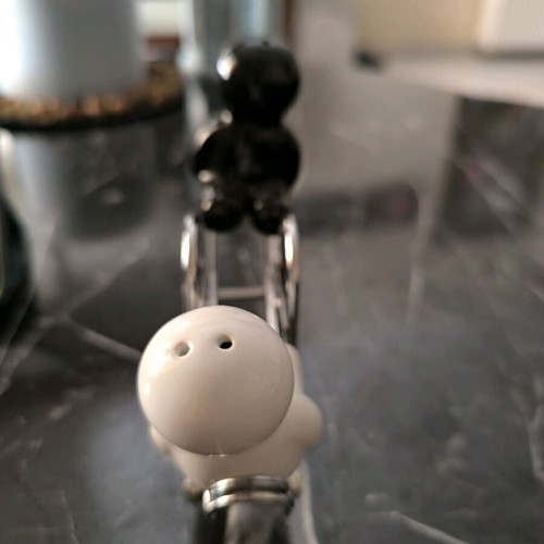 Salt and pepper shaker new from Octopus unused