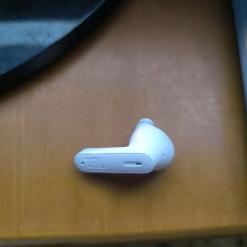 JBL Bluetooth wireless left earbud like new