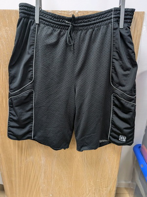 Nike vintage Y2K reversible training shorts like new, XL, black